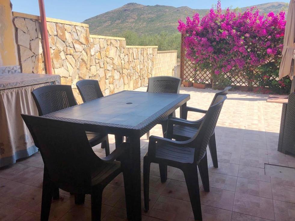 B&B Il Mirto Bianco San Giovanni Suèrgiu Dış mekan fotoğraf